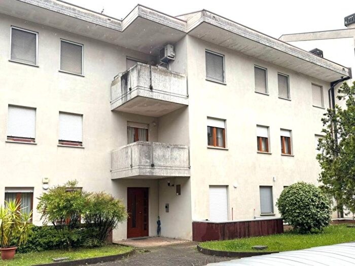 Appartamento trilocale in affitto in Buia, Buja