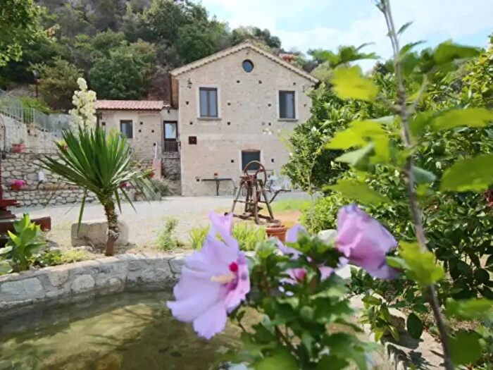 Casa quadrilocale in vendita in Contrada Tagliaferro, Stilo