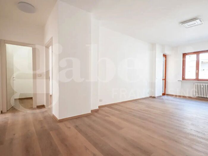 Appartamento trilocale in vendita in Via Zuretti b, Milano