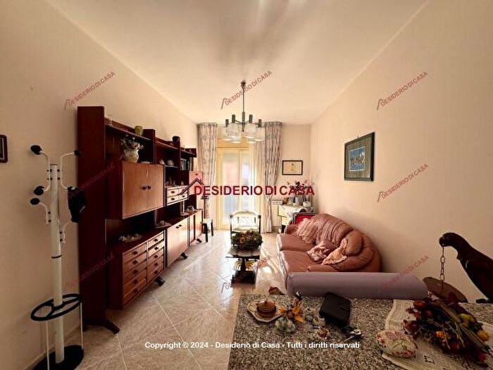 Appartamento quadrilocale in vendita in Viale Madonie, Pollina