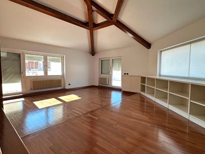 Casa trilocale in affitto in Corso Novembre, Semicentro, Trento