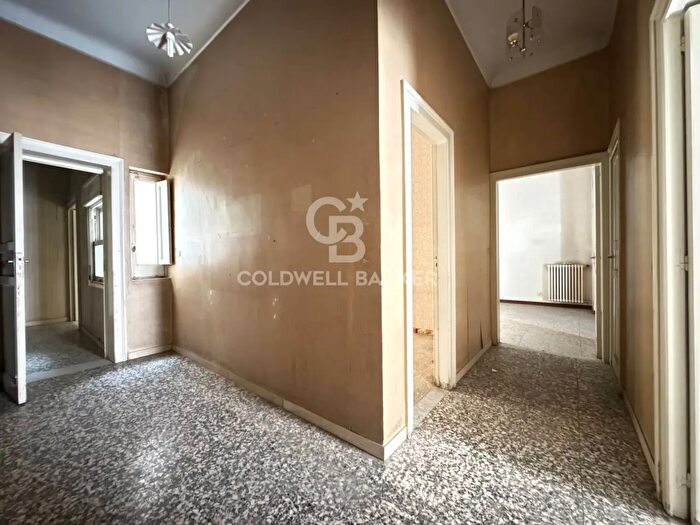 Appartamento con 8 locali in vendita in Viale Tenente Lena, Ragusa