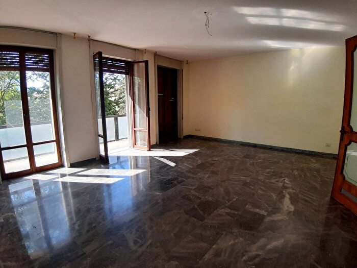 Appartamento con 5 locali in affitto in Viale Camillo Benso di Cavour, Centro Storico, Ferrara