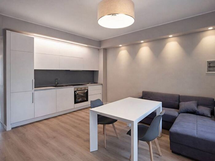 Appartamento bilocale in affitto in Viale Monte Santo, Porta Nuova, Milano