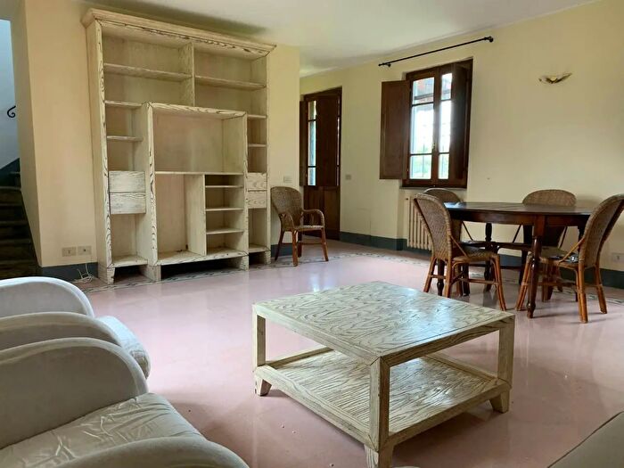 Casa con 5 locali in vendita in Via Arginvecchio Nord, Camaiore