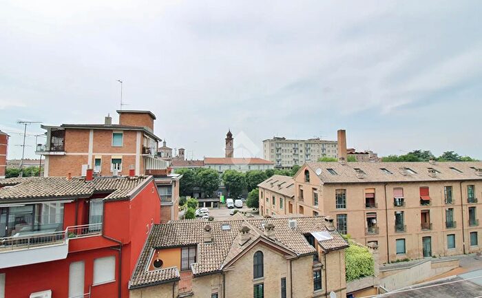 Appartamento trilocale in vendita in Via Volturno, Voghera