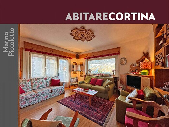Appartamento con 5 locali in affitto in Via Menardi, Centro, Cortina dAmpezzo