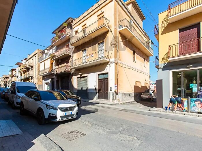 Appartamento quadrilocale in vendita in Corso Vittorio Emanuele B, Palagonia