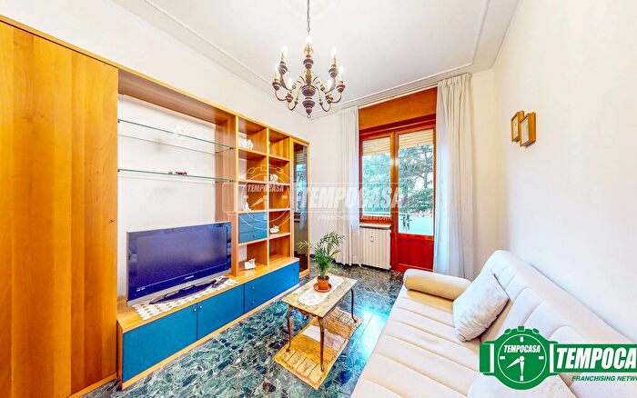 Appartamento trilocale in vendita in Via Villa, Ovada