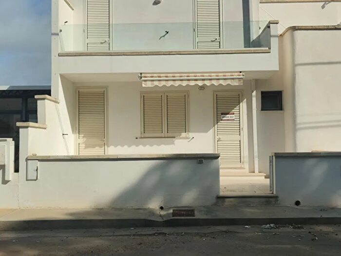 Casa trilocale in vendita in Torre Pali, Salve