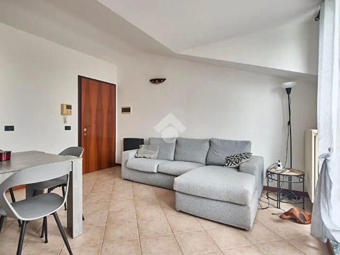 Appartamento trilocale in vendita in Via Vittime del Terrorismo, Merlino