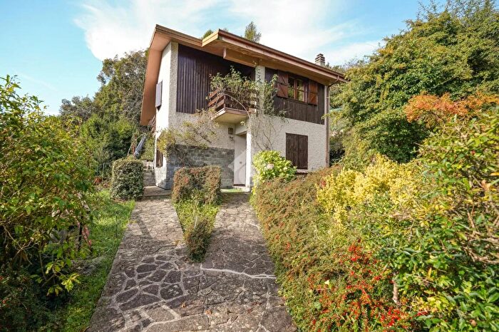 Casa quadrilocale in vendita in Via Pregaroldi, Bracca