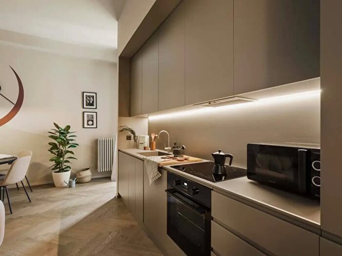 Appartamento in affitto in Via Soperga, Milano