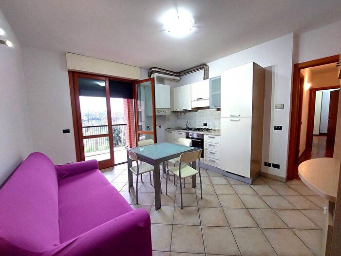 Appartamento trilocale in affitto in Via Andrea Costa, Stazione Grandi Italiani, Forlì