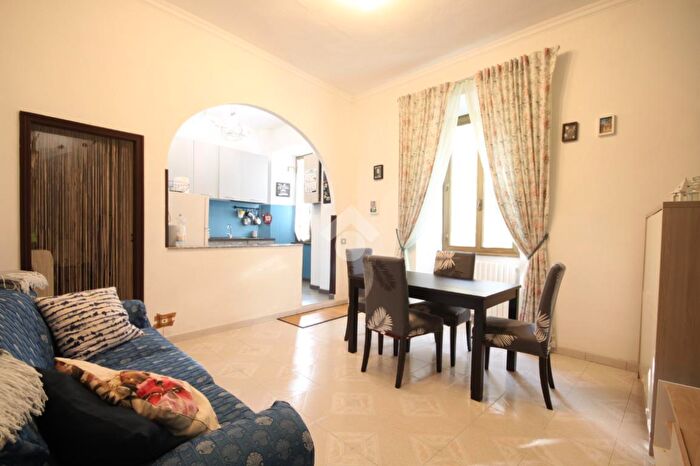 Appartamento trilocale in vendita in Via della Marranella, Roma