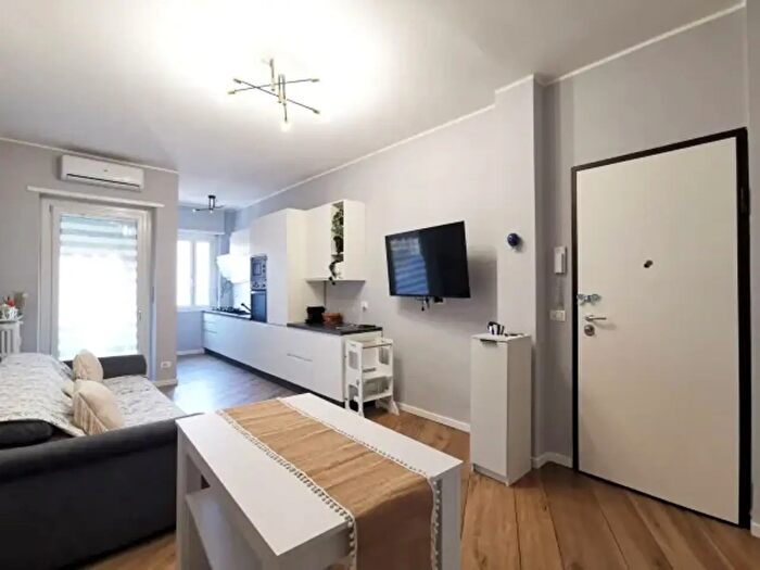 Appartamento trilocale in vendita in Via Pianfei, Torino
