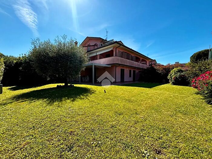 Appartamento quadrilocale in vendita in Prato