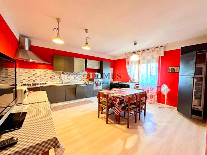 Appartamento quadrilocale in affitto in Via Guglielmo Marconi, Centro, Sustinente