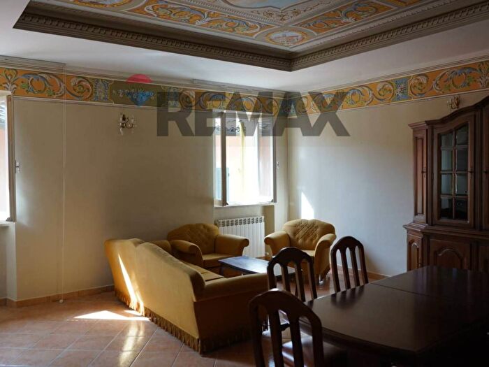 Appartamento trilocale in affitto in VIA DELLE CONCE, Centro Storico, Foligno
