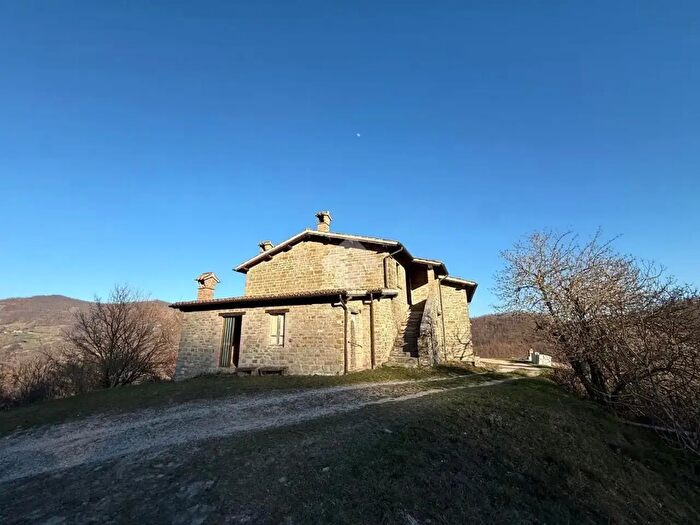 Casa con 5 locali in vendita in Santa Margherita di Burano, Gubbio