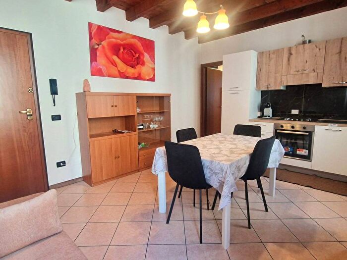 Appartamento bilocale in affitto in Via Isidoro Alessi, Centro Storico, Este