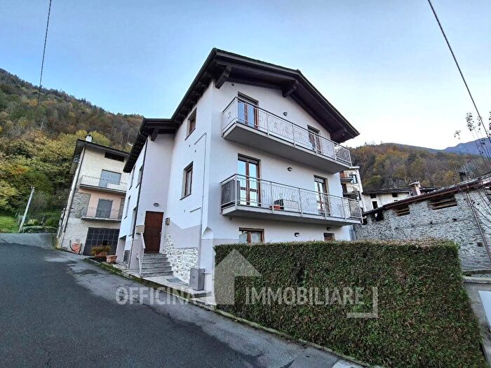 Appartamento quadrilocale in vendita in Via Roma, Cedrasco