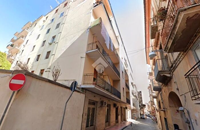 Appartamento con 5 locali in vendita in Via Roberto dAngiò, Santa Maria Capua Vetere