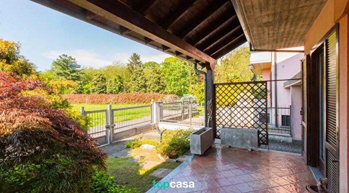 Case in Vendita e in Affitto - 2