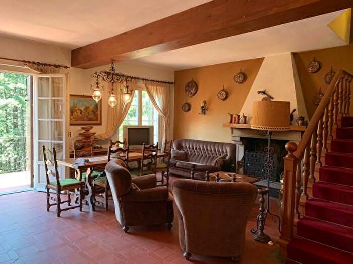 Casa con 6 locali in vendita in Via Poggio alla Ginestra, Pelago