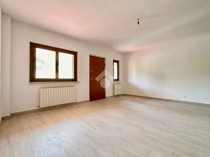 Casa quadrilocale in vendita in Via delle Begonie, Ascoli Piceno