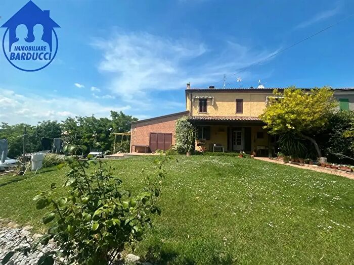 Casa con 8 locali in vendita in Borghi