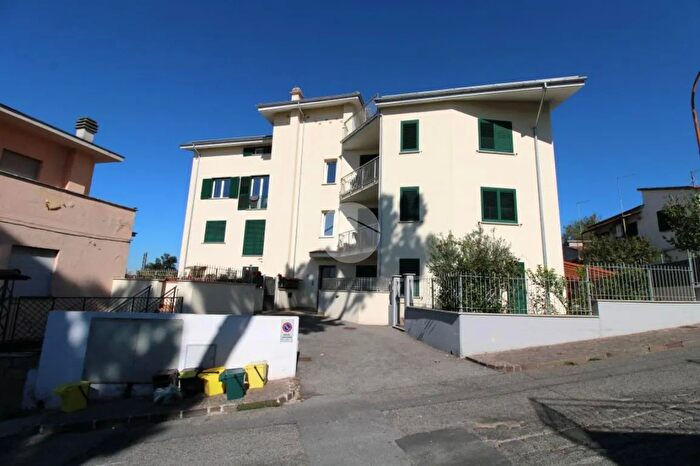 Appartamento trilocale in vendita in Viale S Francesco, Fara In Sabina