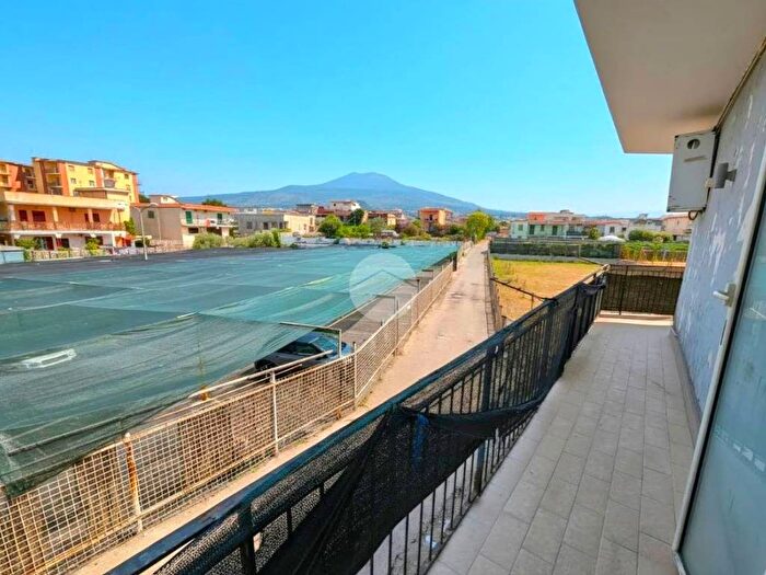 Appartamento trilocale in affitto in VIA LITORANEA, Torre del Greco