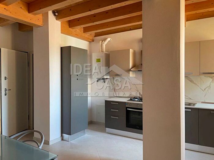 Appartamento bilocale in affitto in Centro, Concordia sulla Secchia