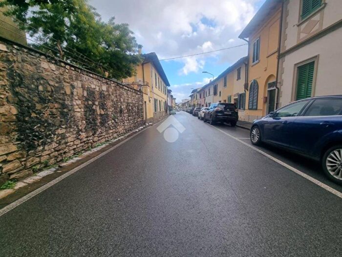 Casa bilocale in affitto in Via Reginaldo Giuliani, Castello, Firenze