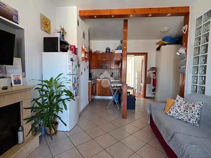 Appartamento bilocale in vendita in Via Tripoli, Torino