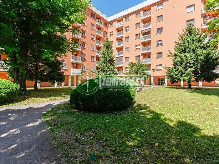 Appartamento trilocale in vendita in Via Leonardo da Vinci, Vignate