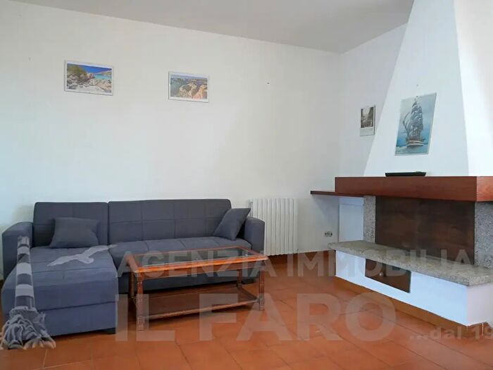 Appartamento trilocale in affitto in Via Terralugiana, La Maddalena