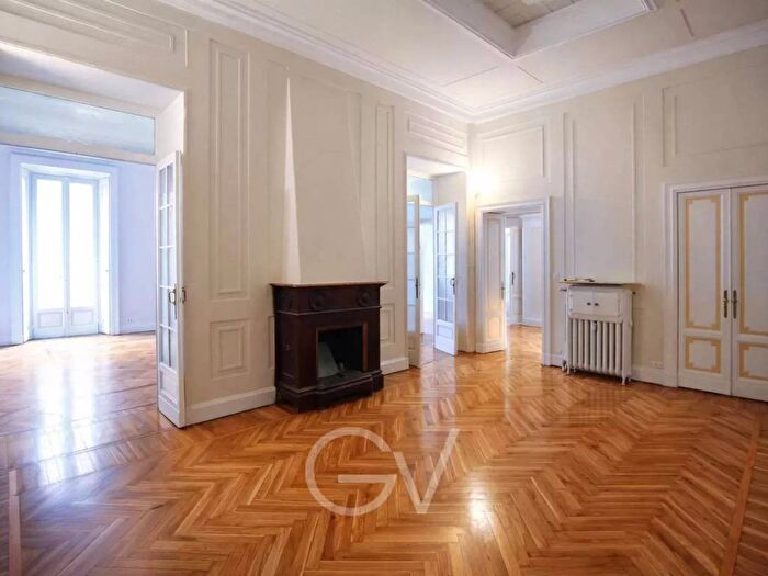 Appartamento con 6 locali in affitto in Via Bonaventura Cavalieri, Porta Nuova, Milano