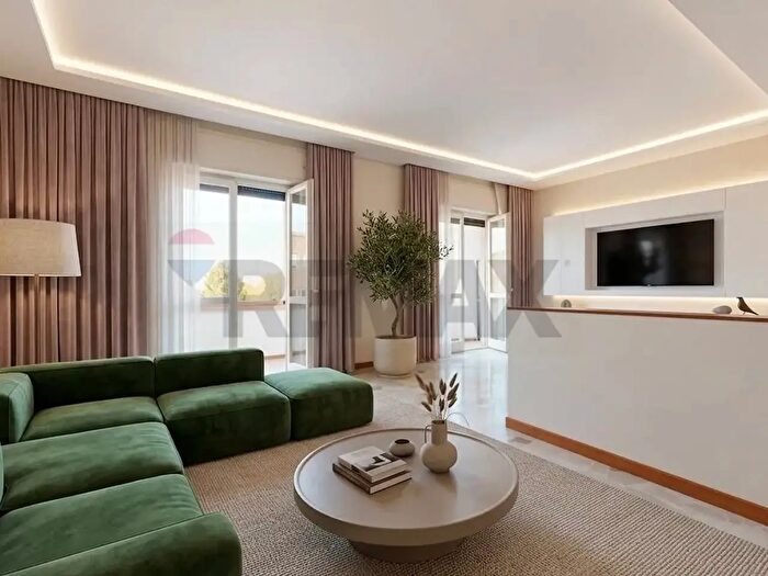 Appartamento quadrilocale in vendita in Piazzale Agosto, Lodi