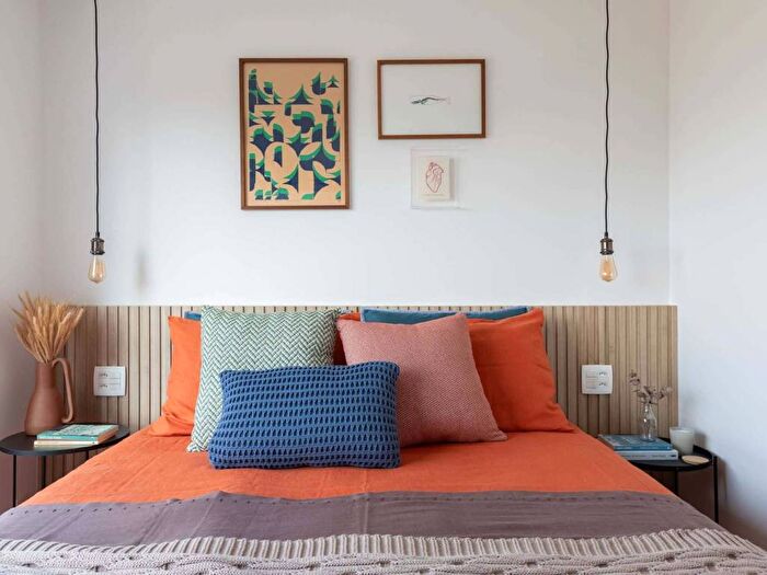 Appartamento trilocale in affitto in Via San Vincenzo, Corso Genova, Milano