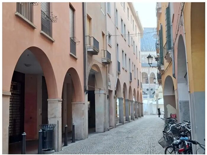 Appartamento trilocale in vendita in Padova