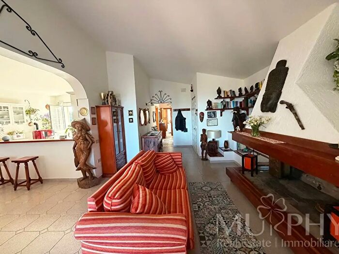 Casa con 6 locali in vendita in Loc La Trinita Snc, La Maddalena