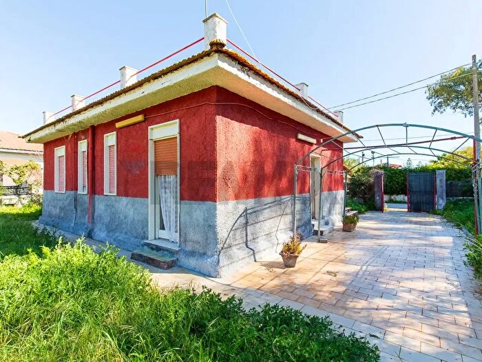 Casa con 6 locali in vendita in Via SciroccoVillaggio Delfino, Catania