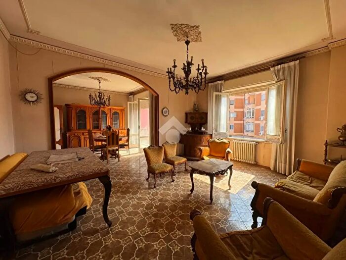 Appartamento con 6 locali in vendita in Via Mancone, Aversa