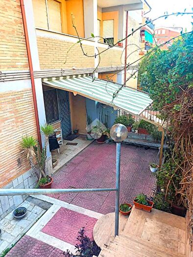 Appartamento trilocale in vendita in Via Bologna, Ardea