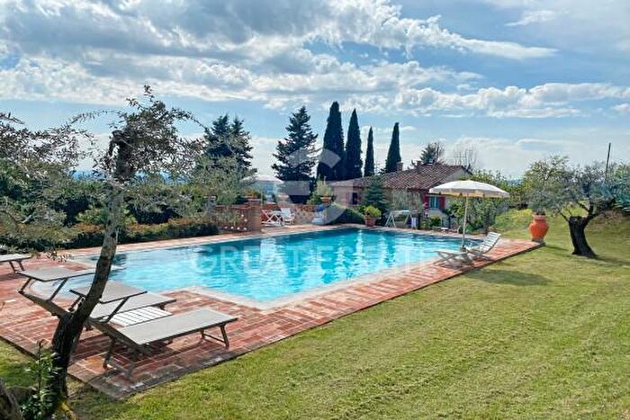 Casa con 6 locali in vendita in Via delle Carbonaie, Castiglion Fiorentino