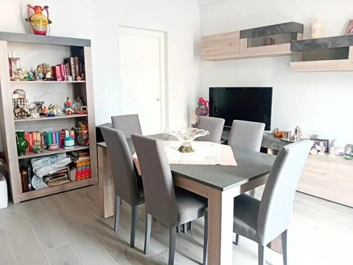Appartamento quadrilocale in vendita in Via Montalbo, Palermo
