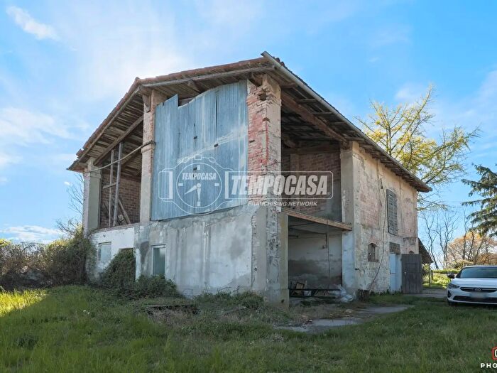 Casa trilocale in vendita in Via Samoggia, Valsamoggia
