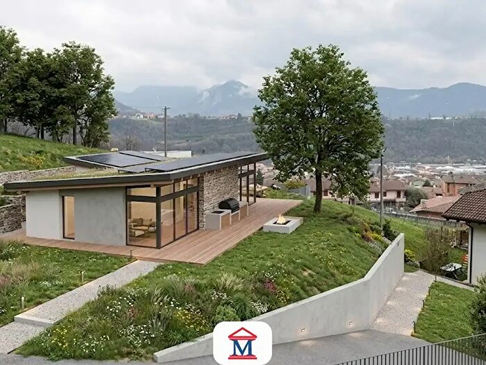 Casa con 5 locali in vendita in Via XXV Aprile, Colzate